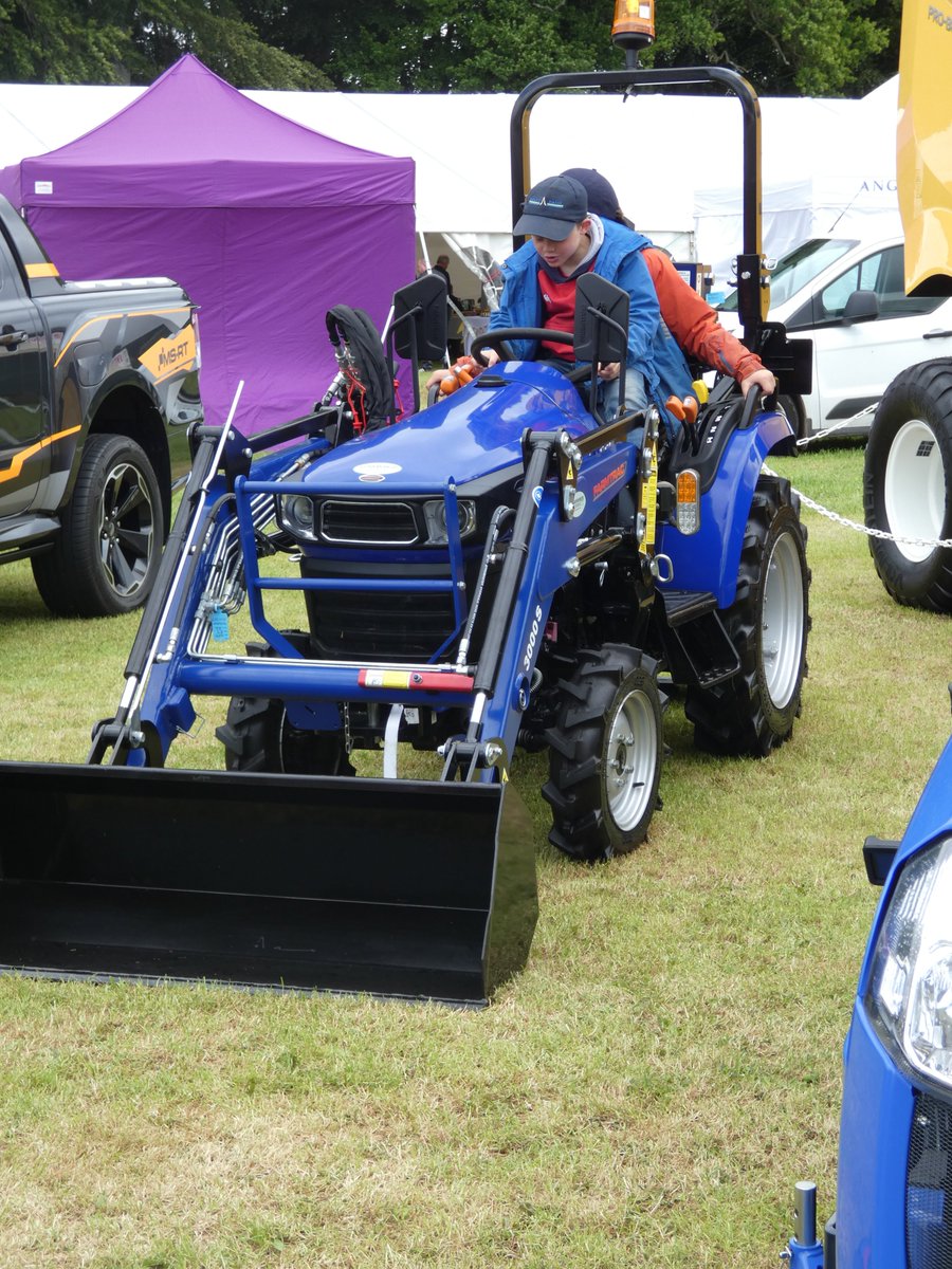 GammiesG's tweet photo. Show Season is well underway ๐คฉ
We had a great day at the #Angusshow a massive thank you to everyone who came along to see our stand & have a chat and to our salesmen who braced the wind!
Next up is the #Royalhighlandshow https://t.co/IfHkyLjdNJ