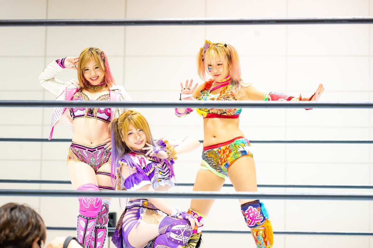 wasaophoto's tweet photo. スターダム　山形
コズミック・エンジェルス②

#スターダム 
#プロレス観戦
#STARDOM
#コズエン 
#中野たむ
#白川未奈
#ウナギ・サヤカ https://t.co/x6qQi2ungu