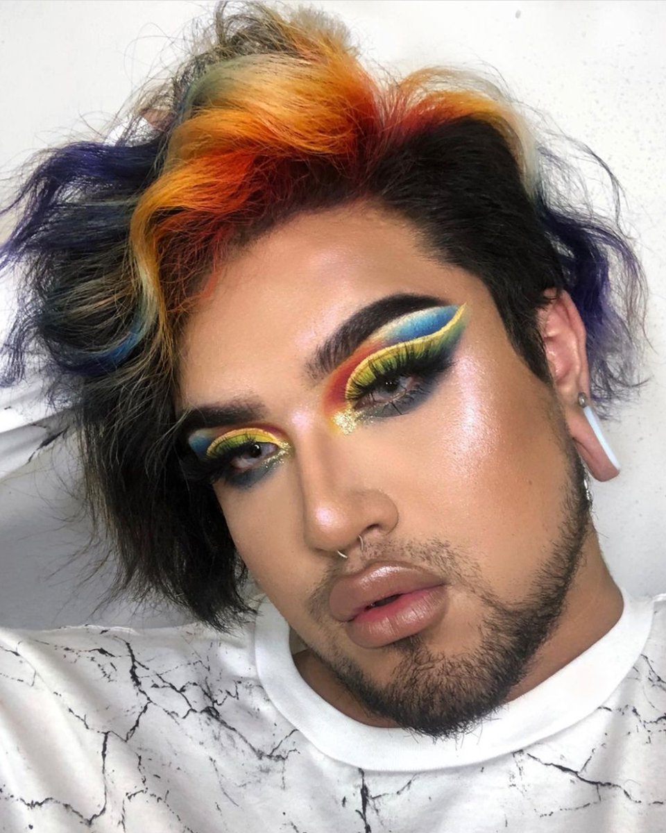 We hope the start of your week is as fresh and fierce as this look by Paul Mitchell The School San Antonio​
2015 Cosmetology Alum @ samdoneiii (IG). 🌈 🎨❤️ Happy Monday! 

#cosmetologylife #makeupislife #pridemakeup #eyeshadowlook