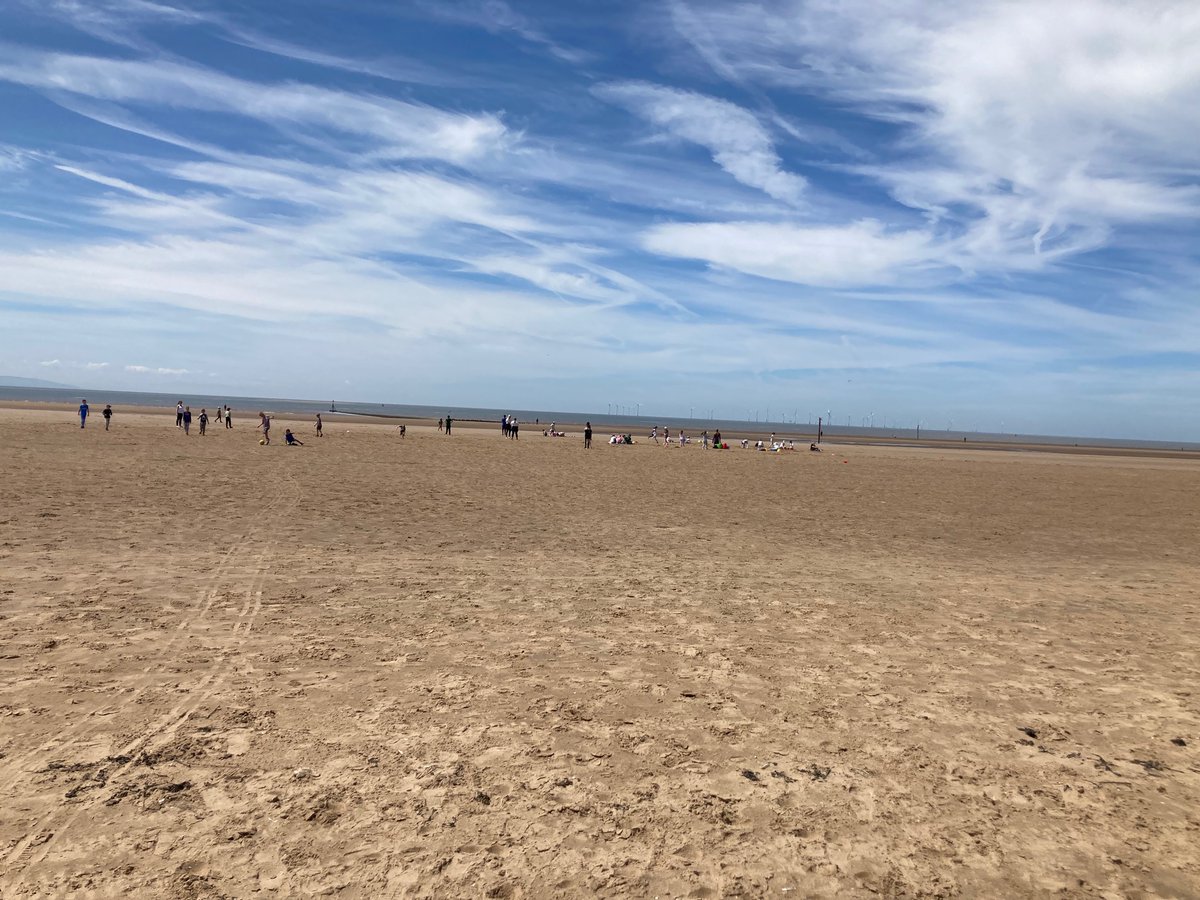 MissNelsonBVP's tweet photo. Y3&amp;4 are loving the beach! @BelleValeSchool @mrs_deputy @MrJonesBVP @MissNewportBVP @MissABurnsBVP https://t.co/7VI6nZH8eW