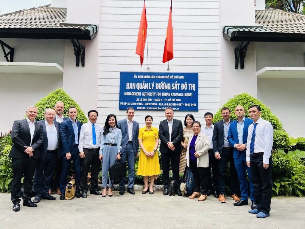 SaigonInfras's tweet photo. The Consulate of Austria had a meeting with the MAUR n paid a visit to the site within Line No.01 #BenThanh - #SuoiTien.
. . .
#Vietnam #Metro #Beauty #Culture v #Adversity #Overcome https://t.co/7BMxLbhTDe