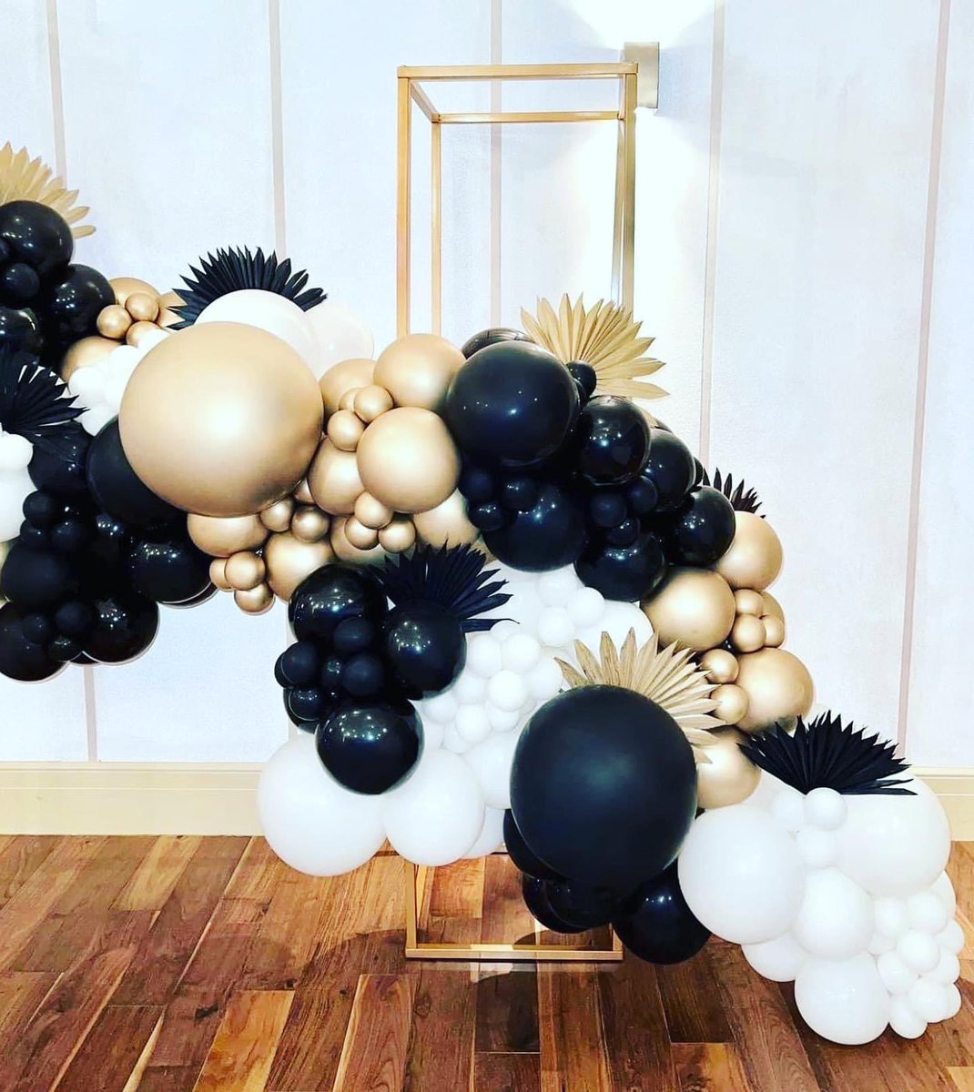 pityspartydecor's tweet photo. We can make your dreams come true ❤️🔥 #balloonsdecor #BalloonsDecoration #balloonsdecorcy #partydecor #partydecoration #partydecorations #partydecorator #partydecorbypitys #fiestasyeventos #Partydecorating #dreamdecorarions #partydecorationflow #partydecorsbylospitys https://t.co/cXJJVmUfxb