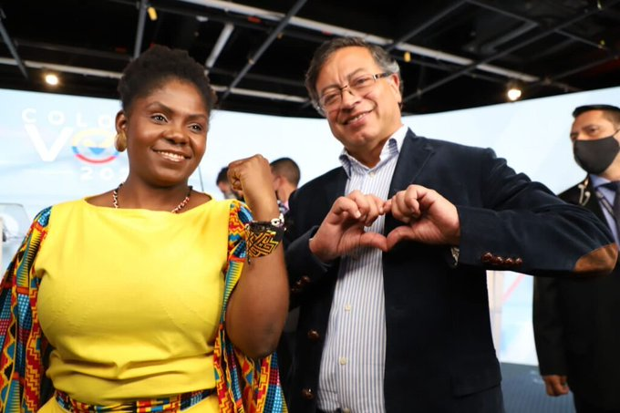 Felicitamos al pueblo de #Colombia y a su presidente electo <a href="/petrogustavo/">Gustavo Petro</a>. Como expresó nuestro presidente <a href="/DiazCanelB/">Miguel Díaz-Canel Bermúdez</a>, #Cuba le reitera la disposición de desarrollar relaciones bilaterales en beneficio de nuestros pueblos.