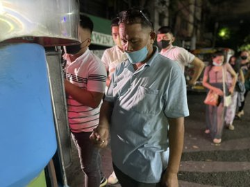 ABSCBNNews's tweet photo. After nearly 18 hours on the road, 54-year-old jeepney driver Artemio Singko said he will barely bring home P300.

According to the driver, he spent about 2,500 for fuel today— thus, with the impending P 3 price hike tom, Singko says today will be his last trip | @annacerezo_ https://t.co/uDyJQfhaGa