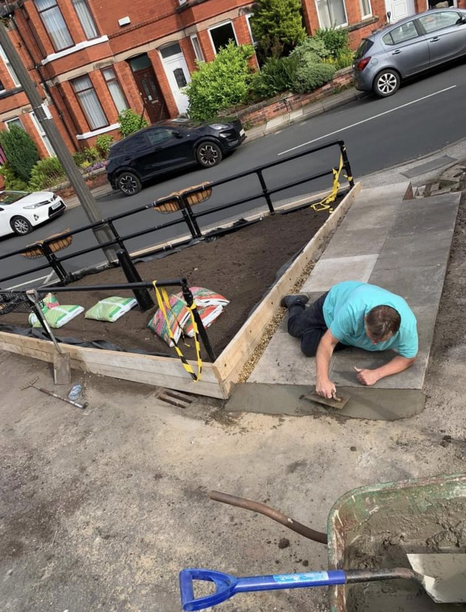 LoveBebington's tweet photo. Topsoil &amp; compost ✅ Ready for planting! #excited 🤩🪴🌳💧 #progress 🌳🌸🪴🐝🫶

#lovebebington #community #outdoor #gardening #ch63 #GardeningTwitter #communitypower https://t.co/zDqbSdP5N7