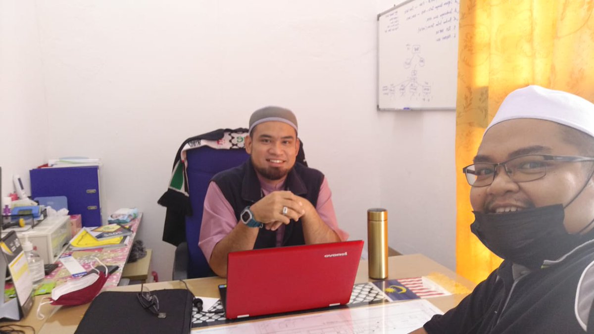 zubir83's tweet photo. Hari nie sahabat jauh datang ziarah..... moga Allah pelihara ikatan ini.... https://t.co/g2PZs5W5p3