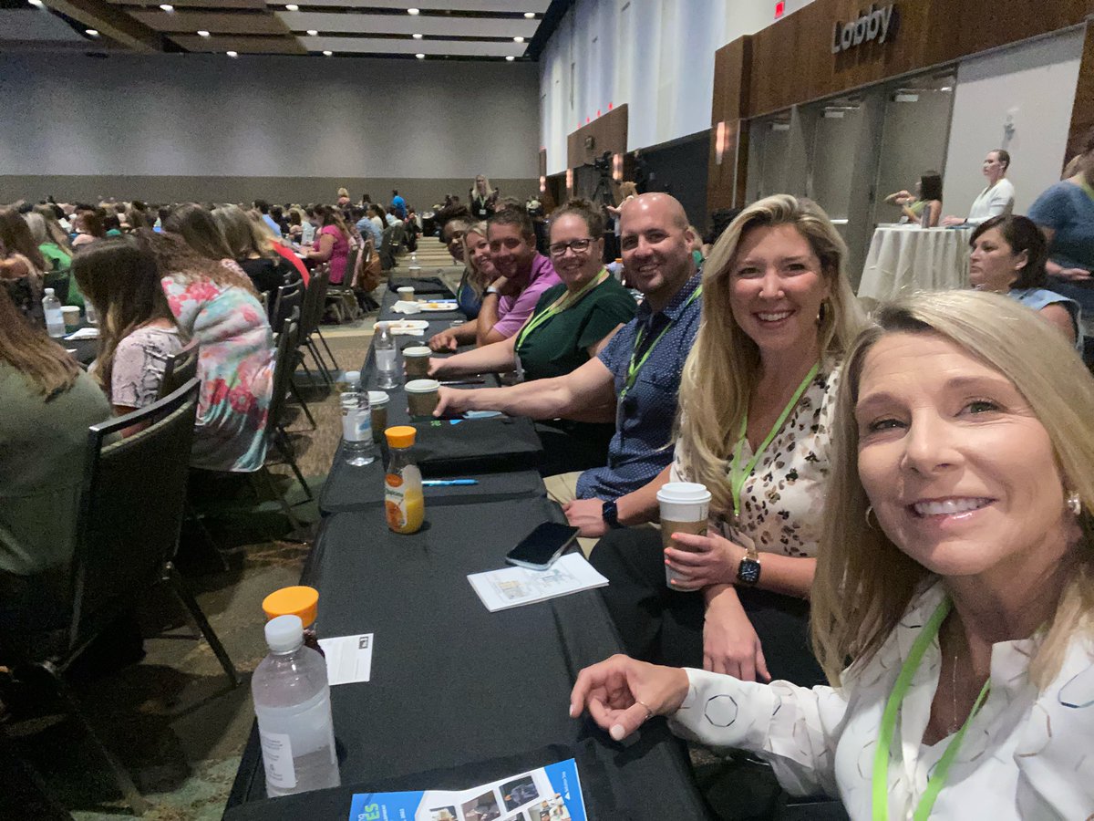 GeneFranks13's tweet image. Professional Development in Orlando with the best team!  What a great way to kick off the summer.  @DHSHappenings @SolutionTree @MikeMicallef1 #PLC