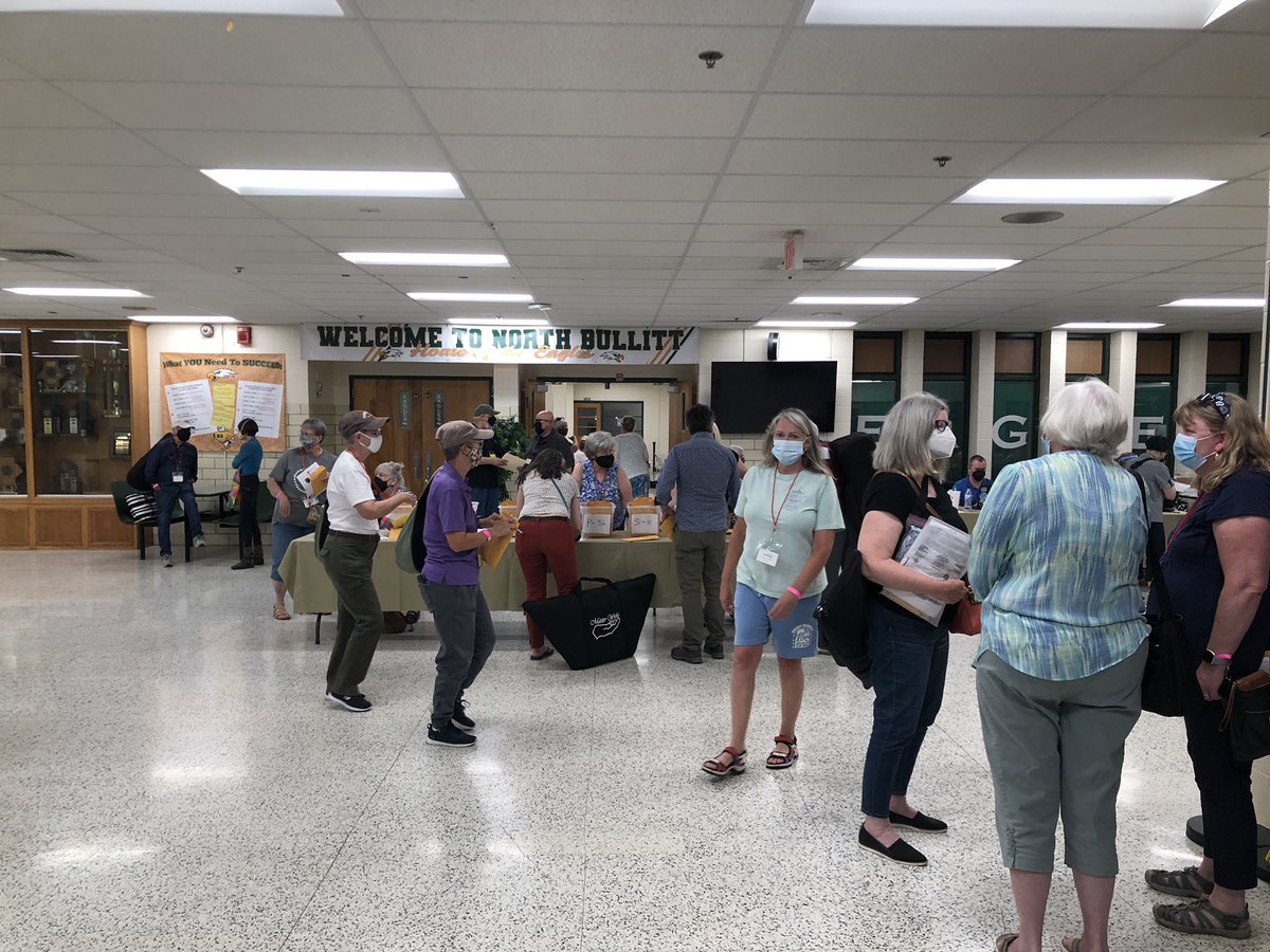 BingFutch's tweet photo. Kentucky Music Week 2022 - ready, set… #mountaindulcimer #folkcraftinstruments #musicfestival #learntoplaymusic https://t.co/TltWqElfCc