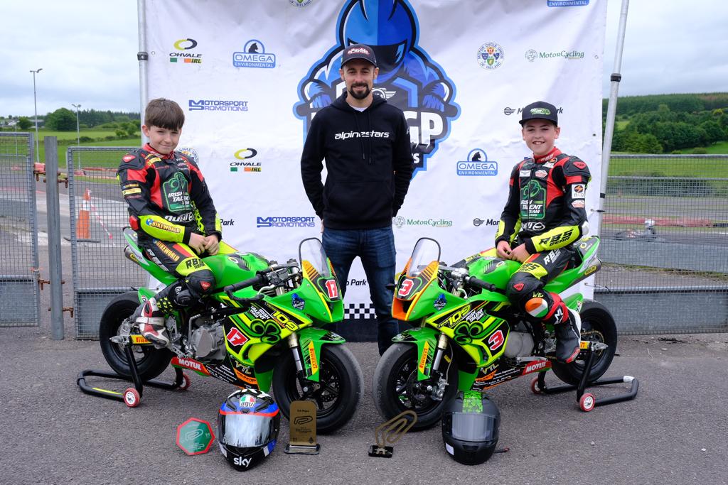 irishtalentteam's tweet photo. Great to have @eugenelaverty come &amp; support the @fimminigp round in Cork yesterday🙏. The future is bright with these talented boys &amp; girls starting in our sport. Both our riders also made it onto the box in all three races 👏👏👏#FIMMiniGP #MCUI #Ohvale #pirellimoto https://t.co/VzQKAMnAn0