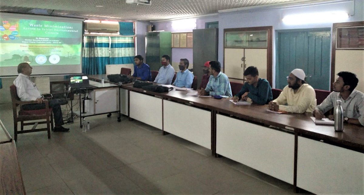 cerc_eiacp's tweet photo. Dr. Bharat Jain, Member Secretary of Gujarat Cleaner Production Centre and Coordinator of GCPC ENVIS Resource Partner delivered lecture on 'Cleaner Production &amp; Waste Minimization' to the GSDP Trainees.
#GreenSkillDevelopmentProgramme #GSDP #MoEFCC #greenskill #gcpc #envisindia https://t.co/KdwJGuqsy9
