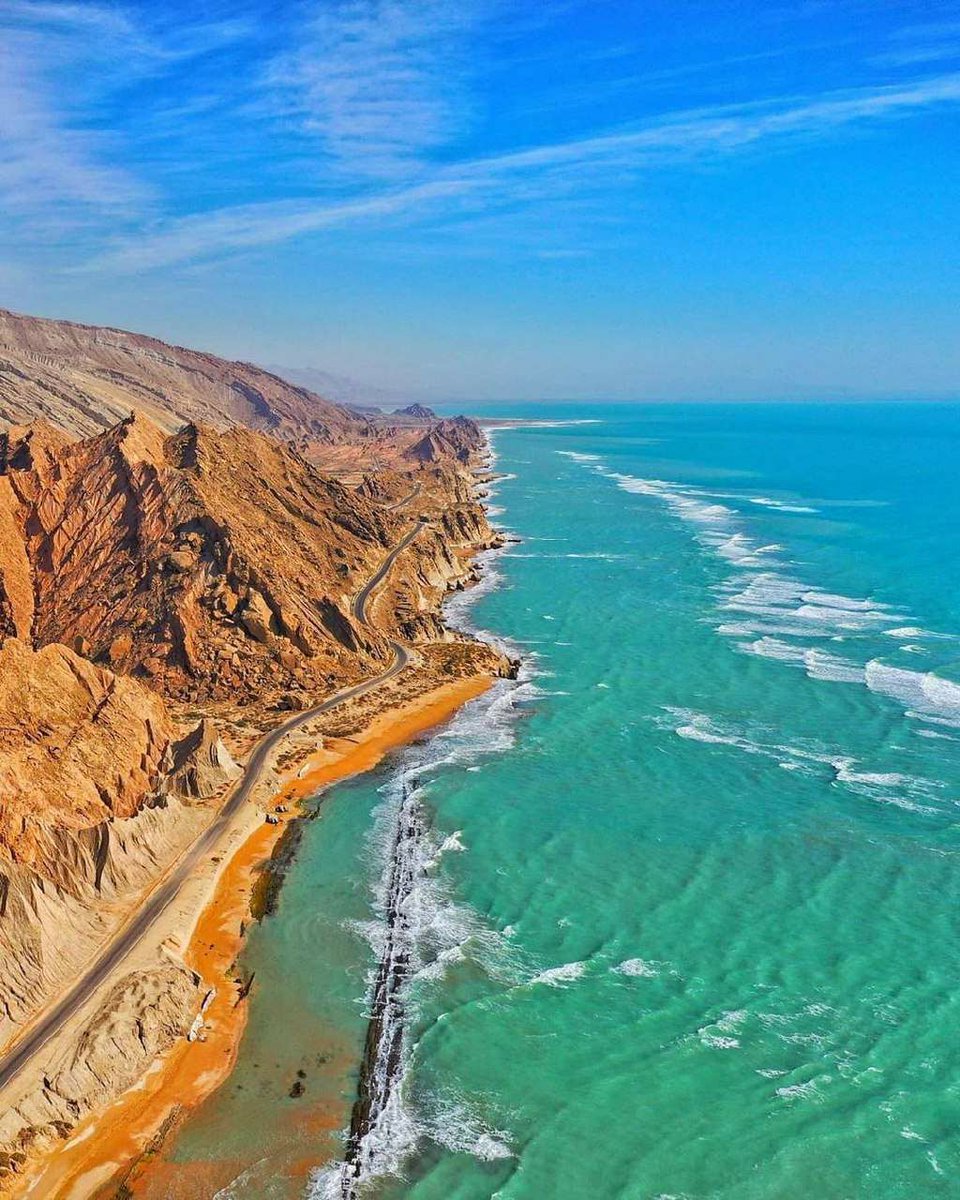 media_arma's tweet photo. Hollywood movies have always tried to show Iran as a country left behind. On the contrary, #Iran is an advanced modern country with eye-catching attractions and breathtaking sceneries.

#IranInReality https://t.co/jP1JowNgiK