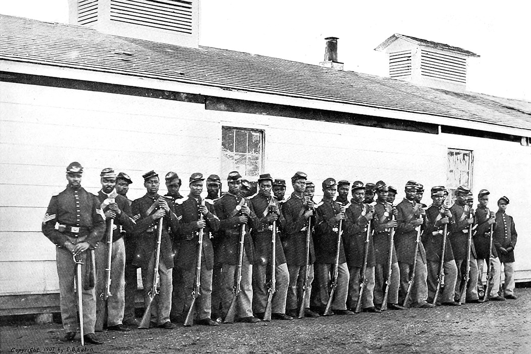 USAS_WW1's tweet image. #Juneteenth2022 #Juneteenth #Confederacy #CivilWar African Americans fought the Confederacy hard in the Civil War. They served in the US Navy and US Army. We see an African American sailor here on the deck of USS Monitor in 1862 and many soldiers too...