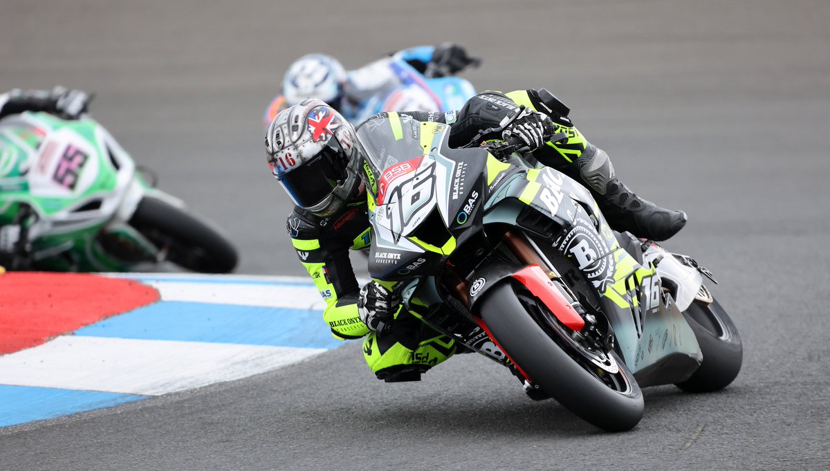 lukehopkins_16's tweet photo. Up and down weekend at @krcircuit for @OfficialBSB. 23rd in race 1, DNF in race 2 and then 19th in race 3. @HMQuickshifter #blackonyxconcepts @ebcbrakesuk @GBRacingEU @knoxarmour @OfficialBSB @moto_aero @SarcoidosisUK #NCC #BASGroup #NichollsTransport #JRIndustrial #Scuff2New https://t.co/lwsfTurOdr