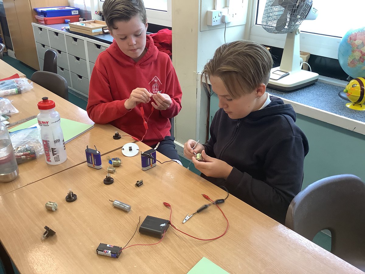 Mrs Ball tweet media