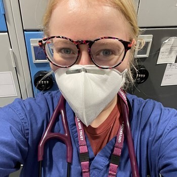 NHCFGreenHeart's tweet photo. Emily Williams is facing her fear of heights by abseiling #Nothampton Lift Tower for us. Qualifying as a doctor during the #COVID19 #pandemic, she is #fundraising for @NghCare to give back to the team that took her under their wing.💚 Sponsor Emily at https://t.co/HBiE4yVRqp https://t.co/AjoZv1sCBN