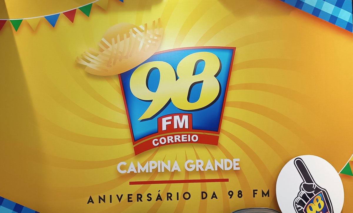oscarnetofm's tweet photo. Oiiiiii souuu euuuuu,bom dia!!
Ótima segunda-feira,pra todos nós!
Que Deus nos abençoe!
No ar SHOW DA MANHÃ
1° LUGAR PESQUISA 6 SIGMA.
Participe:83 3341-4144
Facebook: correio98fm
Instagram:@correio98.1 
WhatsApp: 83-99108-2881
https://t.co/tm2x0VuI4Q
https://t.co/x4K4v2ypTp https://t.co/FJdQt0ujW3