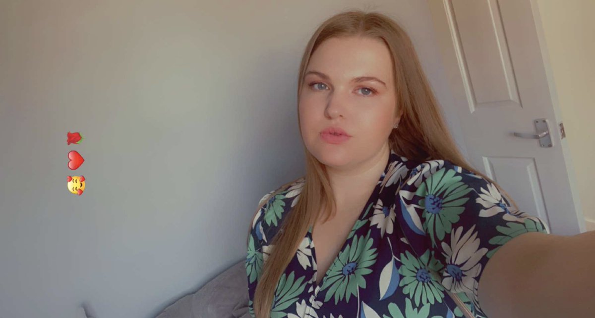 ChloeNota's tweet photo. When reality hits that I only have a few weeks of teaching left before I’m a final year student 👩🏼‍🎓 

Eek, I don’t think I’m ready!! 😳 

#nursing #sheffieldhallamuniversity #childrensnurse #flownby https://t.co/oVOYKmqdhS