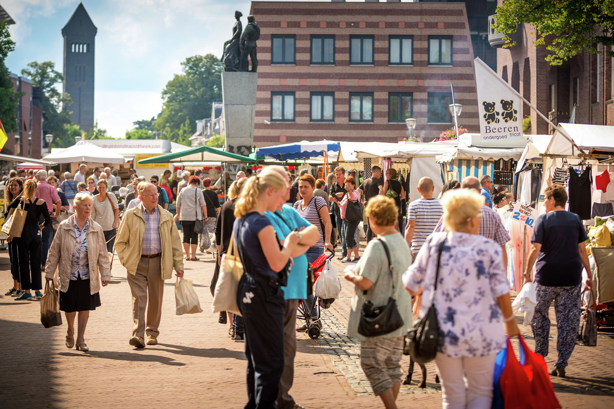 Wat doe jij met Doe Dag?

Op 3 juli kun jij shoppen op de braderie, rijden in een F1 auto, Marleen Rutte live zien optreden, en nog veel meer. Bekijk het volledige programma hier ⤵
bitly.ws/skim