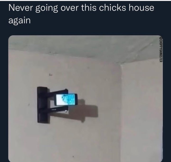 Gldni7007's tweet photo. #ThinkWeNeedABigger TV https://t.co/hvBljgUDPX