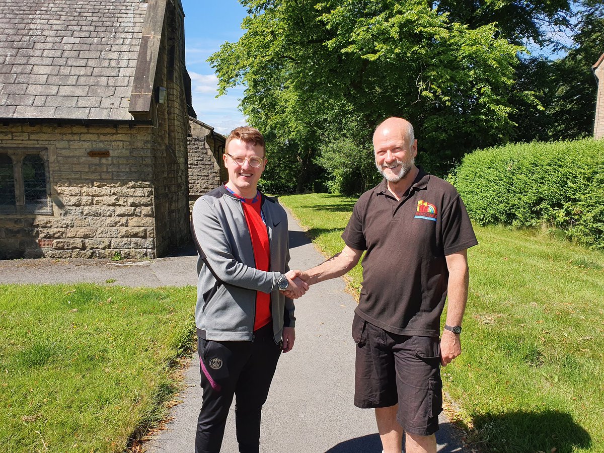 eddykavanagh1's tweet photo. A great partnership finalised this morning between Leverhulme Primary School &amp; Brighter Breightmet environmental group. Delivery of the environmental project starts on the 4th July. Exciting times ahead.
# Communityengagement
#Communitylens https://t.co/AMmnyeRO6d