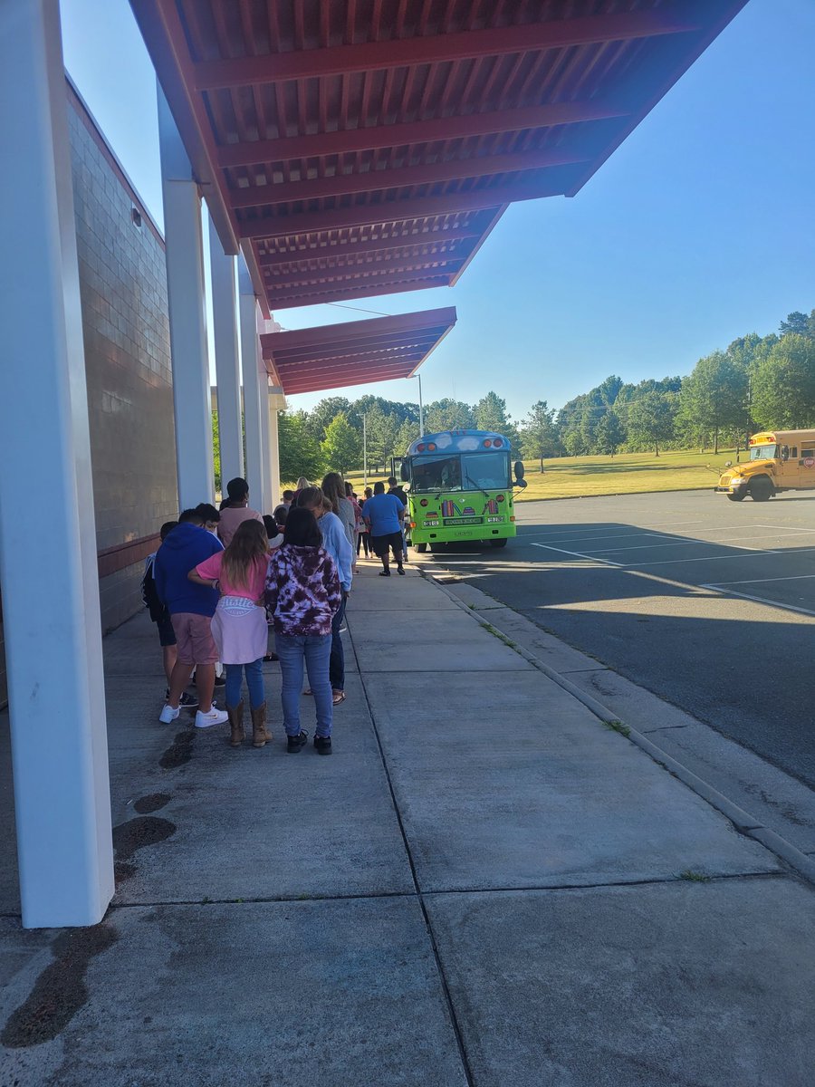 Shanda_Lauri's tweet image. #UCPSBookBus is starting off Wk2 @RockRestESNC Summer Rdg Camp with some great reads. #CampReadALot #Readers2Leaders #TeamUCPS #NCSummer2Excel @AGHoulihan @UCPSNC @SusanRodgersS4 @Renee_McKinnon1 @WingateESNC @UnionESNC @MarshvilleESNC