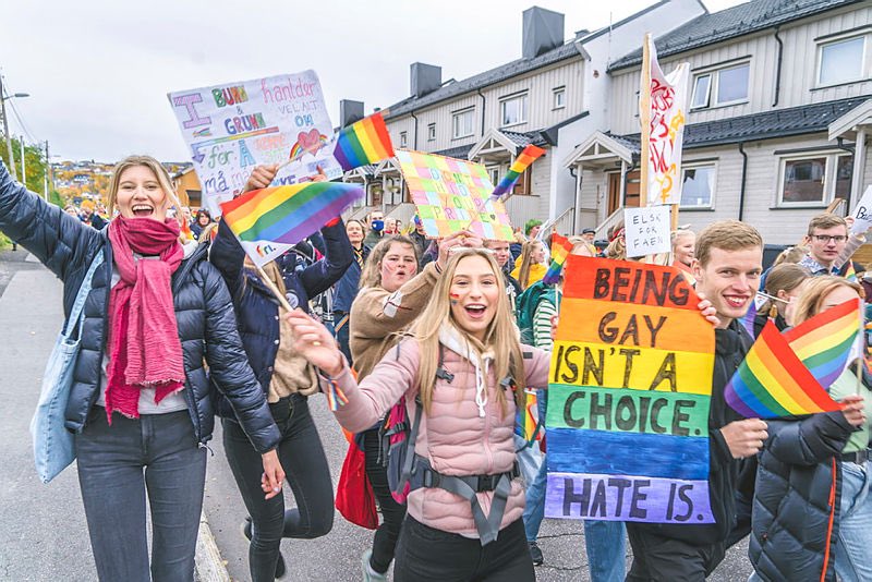 nhc_no's tweet photo. Happy #Pride2022  from the Norwegian Helsinki Committee and our Secretary General @LindemanBerit! [NORW] https://t.co/AuLeFRlTIL https://t.co/Ht94T6lkI0