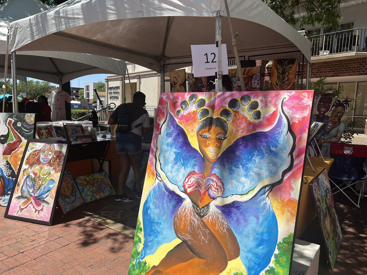 GymamaS's tweet photo. Happy Juneteenth! Team #ODUBioelectronics celebrates with Urban League of Hampton Roads, Inc., Juneteenth Freedom Day. Lots of food and fun. We continue to work to uplift our community through education. #ODU #SSI #GRISE https://t.co/pzPZ9nt1m6