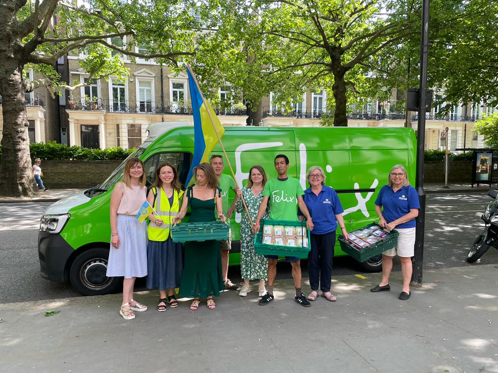 DaygloGooner's tweet photo. Thank you to the 100+ charities that work with @felixprojectuk &amp; show compassion &amp; kindness to refugees &amp; people seeking asylum from harm or persecution in London. #Ukraine️ #RefugeeDay #RefugeeWeek2022
@UkrainianLondon @davemorrissey64 https://t.co/Le1cm0fHJQ
