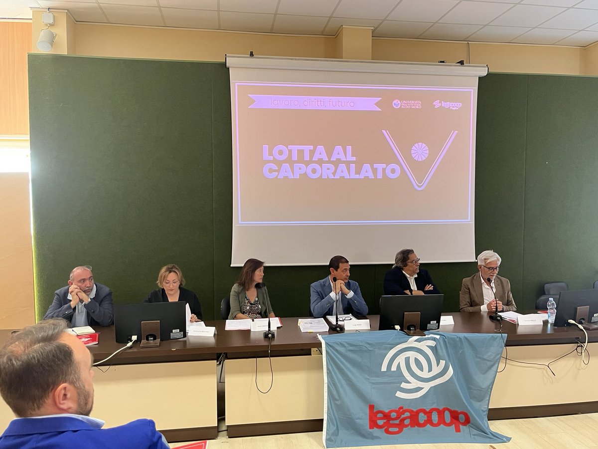 Impegno dei parlamentari <a href="/marcolacarra/">marco lacarra</a> e <a href="/susannacenni/">susanna cenni</a>  su 3 proposte di #Legacoop #Puglia per l’agricoltura italiana:
1 contratti di lavoro aziendali 2 modifiche alla normativa su sicurezza sul lavoro 3 allungamento indennità di disoccupazione per lavoratori stagionali.