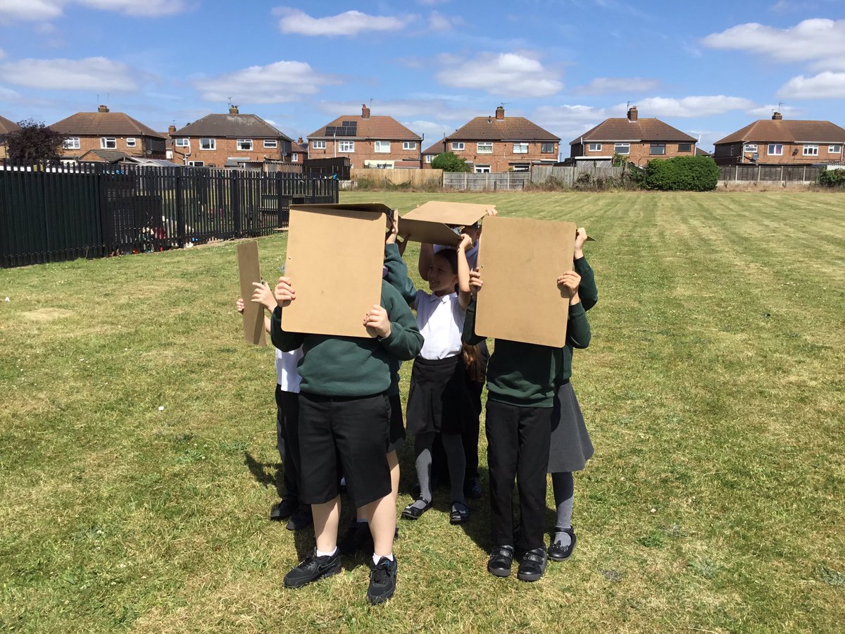 TGPS_NorthLincs's tweet photo. Year 4 have been practicing Roman army formations and marching as part of Arts week and our History topic. #TGPS #TGPSHistory #TGPSArt #Artsweek https://t.co/8DklX09TBd