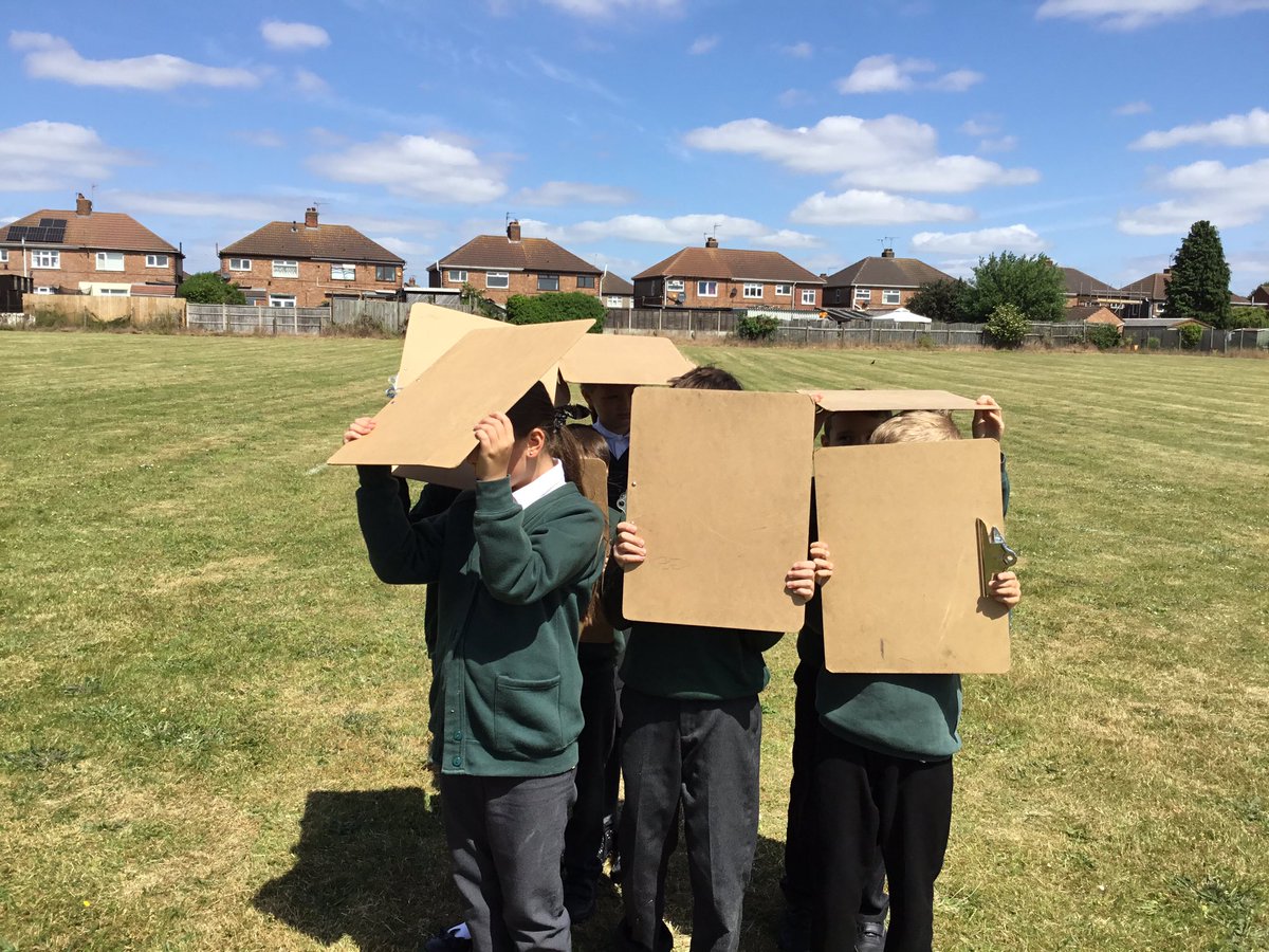 TGPS_NorthLincs's tweet photo. Year 4 have been practicing Roman army formations and marching as part of Arts week and our History topic. #TGPS #TGPSHistory #TGPSArt #Artsweek https://t.co/8DklX09TBd