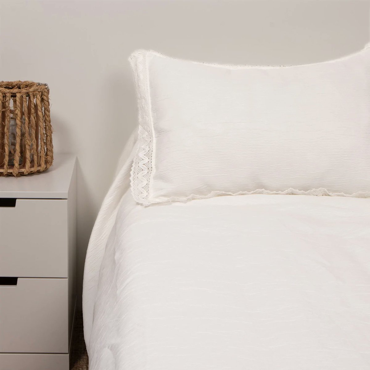 #SORTEO ¡Llegan la pre - #REBAJAS! bit.ly/3HBo9Y2 ¡Y para celebrarlo tenemos un sorteo de una preciosa colcha Kaia! Para participar solo tienes que hacer RT a este tweet. Daremos ganador/a el día 27.