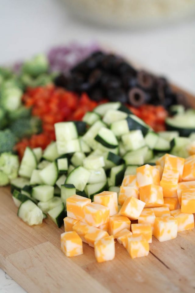 6sisters_stuff's tweet photo. We love the sweet and tangy dressing. It’s so easy to make. We know you’ll really enjoy this salad. And it’s the perfect salad to add your own spin to it.

Get the recipe online at - https://t.co/UW5sVwkaMe

#creamy #pasta #salad #recipe #sixsistersstuff https://t.co/F0Ya9xGO0S