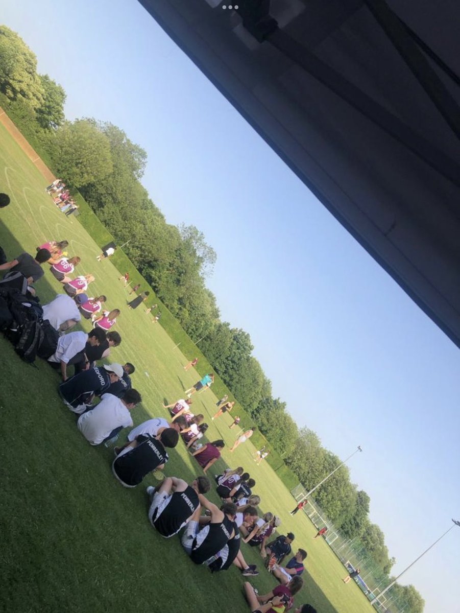 BGSServiceTeam's tweet photo. On Friday afternoon, year 12 students from BGS and @BedfordSchool came together to play rounders and raise money for our school charities, @FacesBedford and @teamUWS. It was the perfect combination of sunshine, sport and socialising, while raising over £400 for good causes. https://t.co/iP4oTx3lzF