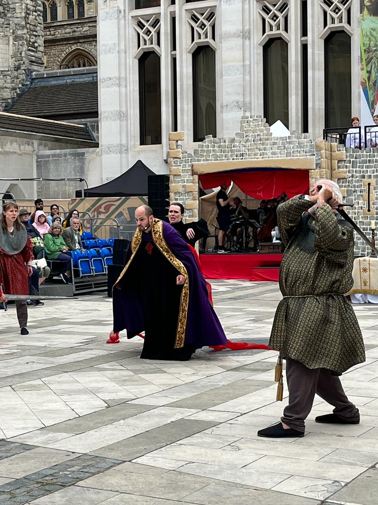 ForBecket's tweet photo. More pictures from our wonderful show London's Turbulent Son performed in Guildhall Yard over the weekend. Thank you Emmeline Winterbotham, Vahan Salorian and our wonderful cast. Please like and share.
@visitthecity @citylordmayor https://t.co/jgzWA6IxaQ
