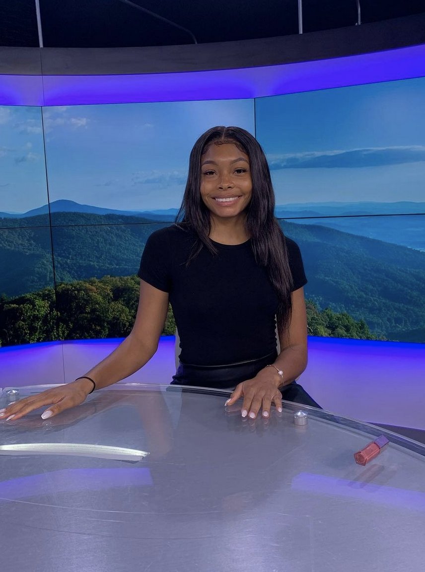 Shout out to SoC alumna Bria Stith!

Bria graduated with a BS in Comm - Journalism concentration in May 2020.

In May, Bria graduated again from ECU with a MS in Kinesiology.

Bria just started as a multimedia journalist for NBC 29/WVIR-TV. Charlottesville, Va.