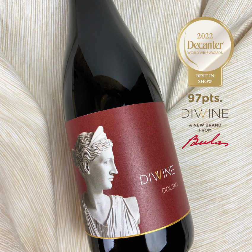 JorgeCarmo9's tweet photo. #winesofportugal #news 🇵🇹🍇🍷 #Diwine, Bulas’ new brand, among the top 50 wines in the World - Bulas, the #Port and #Douro wine producer, produce grapes of exquisite quality, have once more been awarded the highest degree of excellence by #Decanter ➡️ https://t.co/gN2MfiOUL8 https://t.co/p1mwvIu6aL