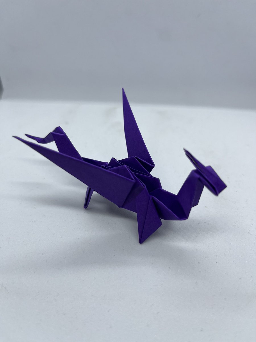 InkyMemo's tweet photo. A teaser from an upcoming episode of Stationery Test Drive. #origami #dragon Keep watching! Subscribe to our channel and @Papernautic on YouTube - 1. https://t.co/d0BS8bpkES 2. https://t.co/PHoHOY4ehW https://t.co/TgE02SIA7O