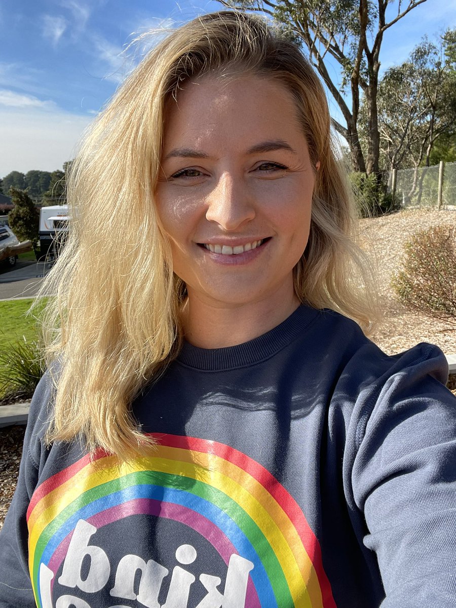 casual_creators's tweet photo. Yesterday I created some #UGC #ads for a brand who’s mission is to spread kindness &amp; inspire others to do the same!

So it’s only fitting that I do something kind! 

RT &amp; comment #kindness below and I’ll choose 5 creators to gain full access to my epic UGC notion board! https://t.co/Deooy9WAcg