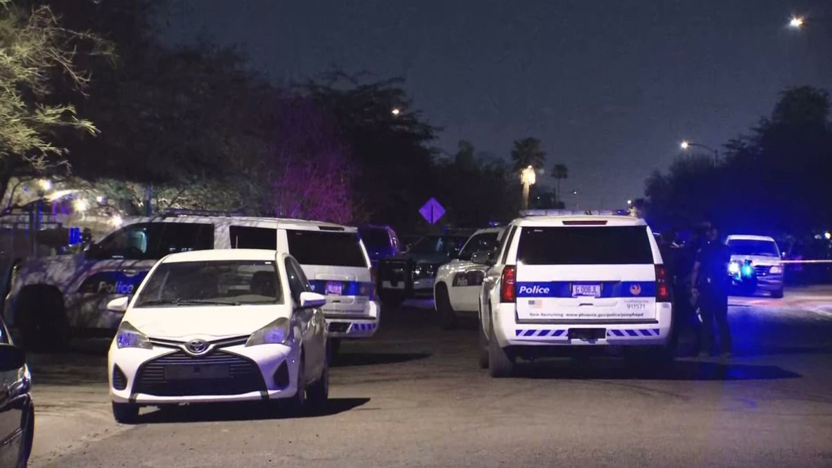 JUST IN: Man kills ex-girlfriend, her new boyfriend in apparent murder-suicide, Phoenix police say bit.ly/3QCdSPp