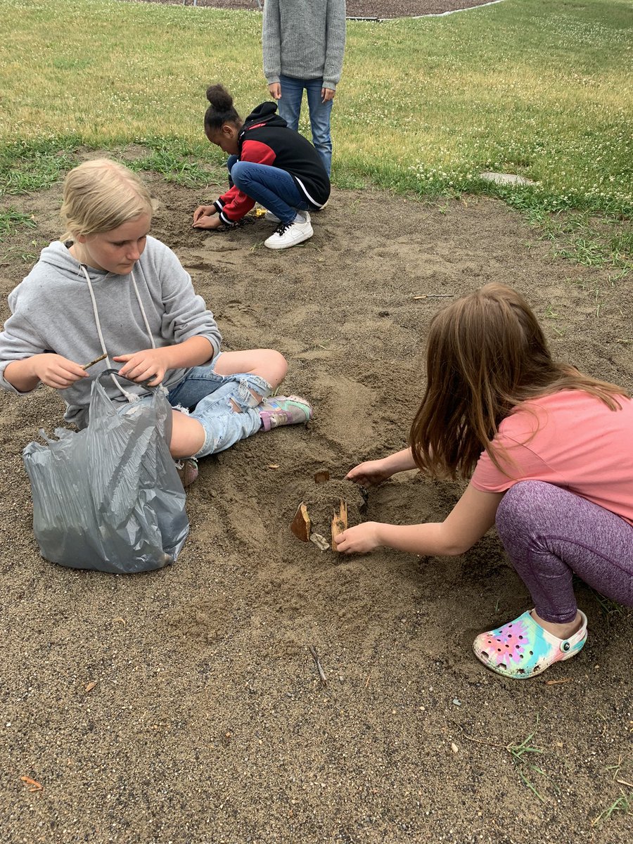mswipersroom's tweet photo. Sandcastle erosion competition is well on its way! #IB #howtheworldworks @mdbennie https://t.co/LwKnxlIv5k