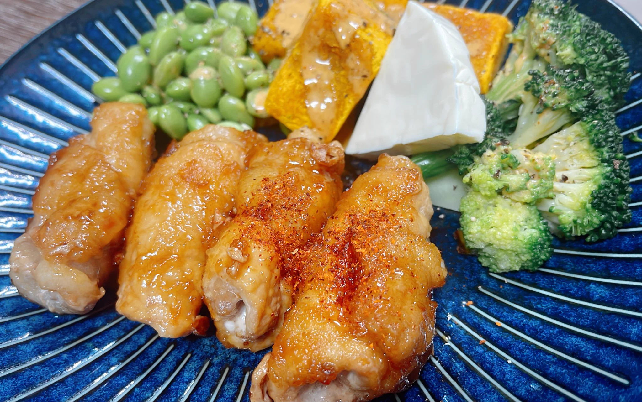 #おうちごはん #晩ごはん #ばんごはん #料理 #料理記録 #Twitter家庭料理部 #お腹ぺコリン部  #飯テロ
すごく美味しそうだったので、豚ロースですが作ってみました😊
こんな簡単に角煮味が食べれるなら頻繁に作っちゃいそう🥰  