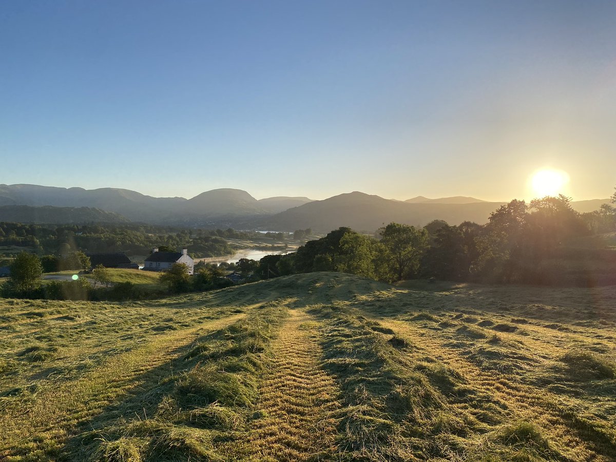 36clare's tweet photo. That time of year #silaging #FarmLife #LakeDistrict https://t.co/zHu9zC8ATC