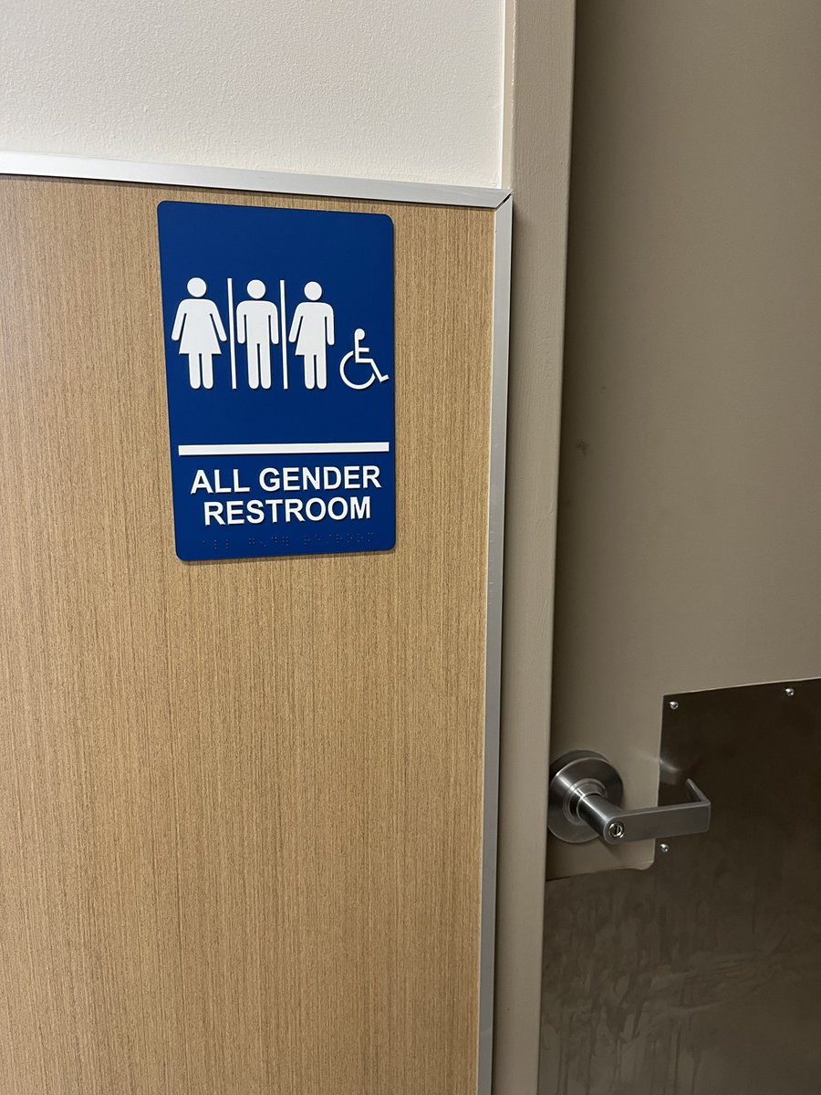 KathrynSueYoung's tweet photo. Very cool @AldiUSA very cool! #inclusion #gender #Com3334 https://t.co/GoB2DHlIsT