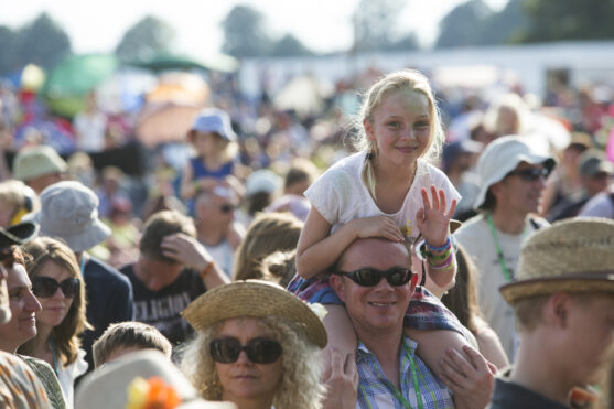 With Isle of Wight kicking the music festival season off with a bang, and Glastonbury just days away here's our motorhome Festival Survival Guide 🎸
ow.ly/Snu050JBAH3