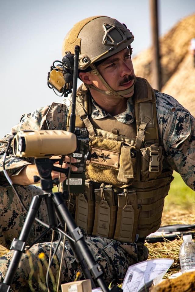 iimigofficial's tweet photo. Lightning From the Sky… ⚡️
The All-Domain Effects Team, Second Air Naval Gunfire Liaison Company executed a CAS mission with a Common Laser Range Finder-Integrated Capability during exercise GUNSLINGER 22 in Salina, Kansas.
#Marines #ANGLICO https://t.co/dpZ2jcSxMR