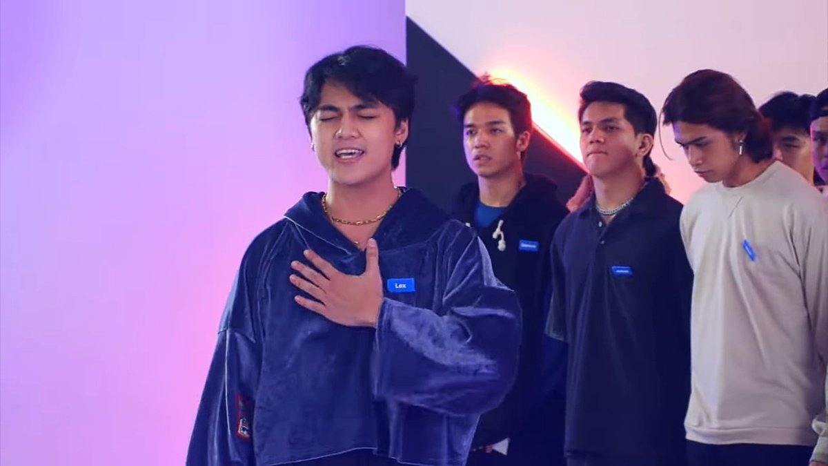 rkdramadiary's tweet photo. hello co-filos and international moots!!! let me introduce to you Lex Reyes, Mr. Swagger of Bulacan who recently joined the survival show, Top Class ππ
#KumuTOPCLASS #TopClassDay1
#TopClass_Lex @topclass_lex https://t.co/37tt2Bqifp