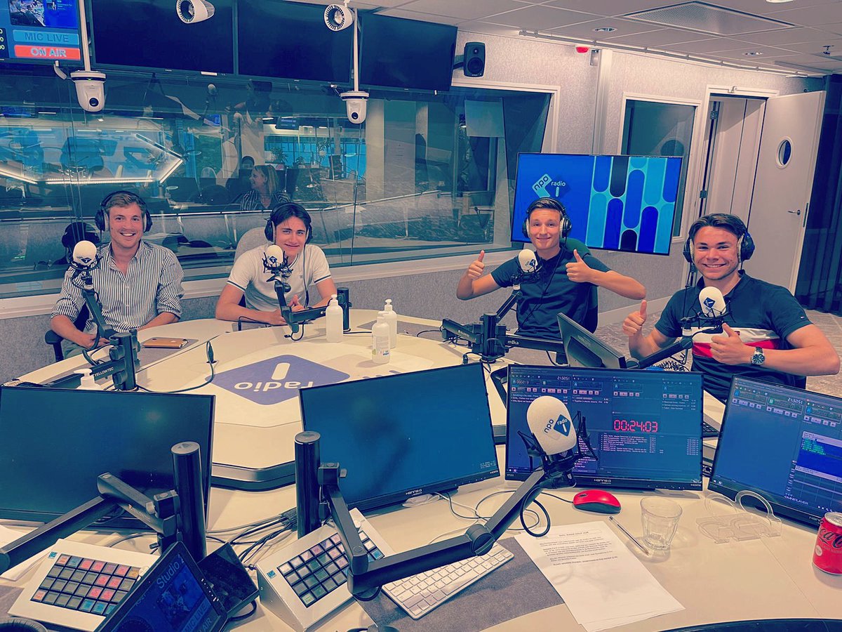 3 leerlingen van 5 vwo Technasium ( Emre, Jeroen en Teun ) waren op bezoek bij NPO radio 1. Hier werd gesproken over duurzaamheid en de kansen die er zijn binnen de energietransitie in het onderwijs en in het speciaal bij Technasium. #meesterproef #opdrachtgevers #energie