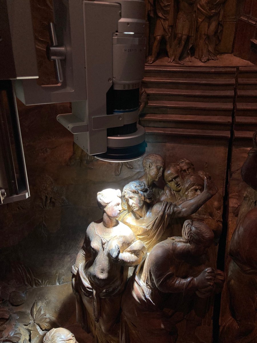VRisdonne's tweet photo. A wee @V_and_A blog post on some work we did in the galleries a few weeks ago! 👀 #OurVAM @HiroxEurope @Chris_Foster_97 @RobertaZanini1
https://t.co/d8tI2l4hz9 https://t.co/FvUO9KMd3H