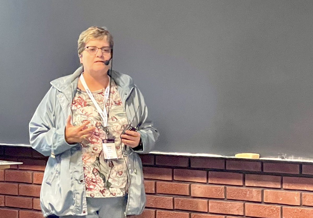 seanehna's tweet image. @EHispsa and @Mel_B4A
 presenting @dhis_2 #BestPractice lessons at #DAC2022 @HISP_SA_ #bblt